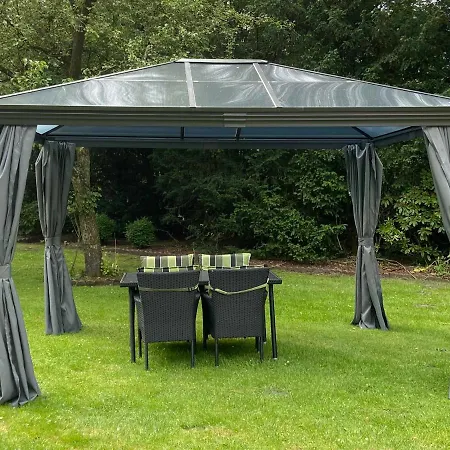 Blumhoffs Ferienhof Mit Aussenpool Feriegård Südbrookmerland